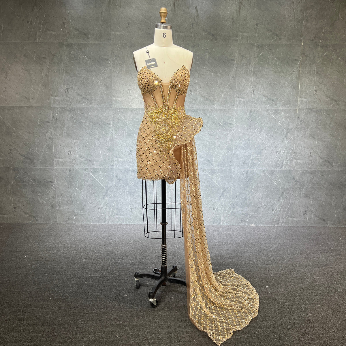 Gold Diva Couture Dress 8AUS by LORETA Gold Diva Couture Dress 8AUS by LORETA