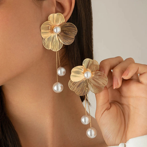 【LORETA】Pearl Gold Drop Down ピアス★結婚式 パーティ Pearl Gold Drop Down Earrings – LORETA